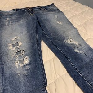 Love & Legend distressed jeans